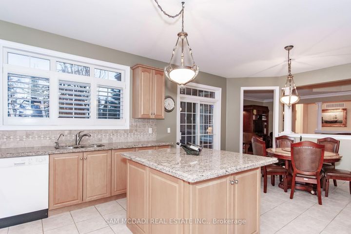Photo 15 at 50 Links Lane, Credit Valley, Brampton