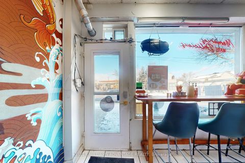 Photo 2 at 399 Old Orchard Grove, Nortown, Toronto