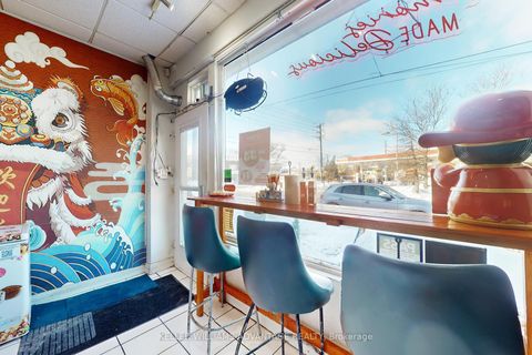 Photo 4 at 399 Old Orchard Grove, Nortown, Toronto