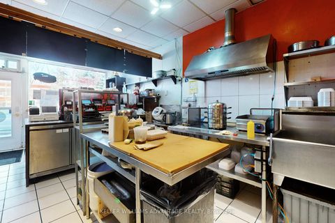 Photo 10 at 399 Old Orchard Grove, Nortown, Toronto