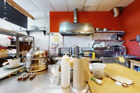 Photo 11 at 399 Old Orchard Grove, Nortown, Toronto