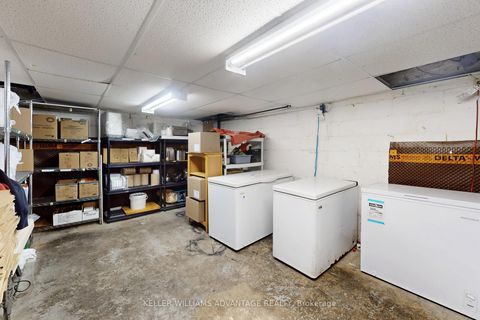 Photo 12 at 399 Old Orchard Grove, Nortown, Toronto