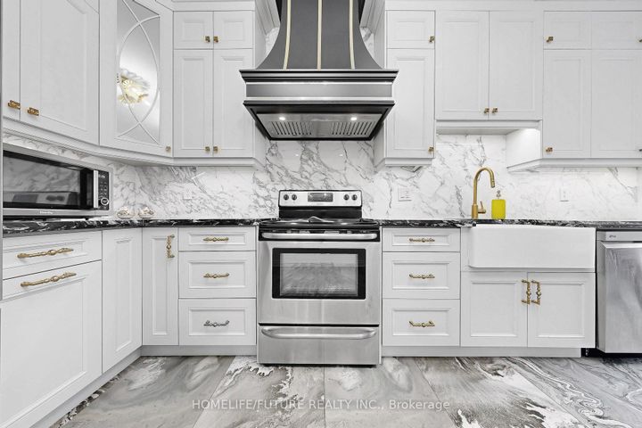 Photo 7 at 105 Moreau Trail, Birchmount, Toronto