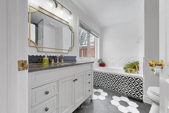 Photo 16 at 105 Moreau Trail, Birchmount, Toronto