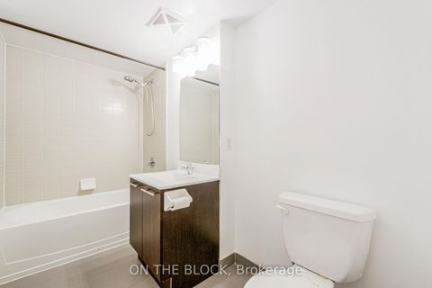 Photo 11 at 302 - 38 Joe Shuster Way, South Parkdale, Toronto