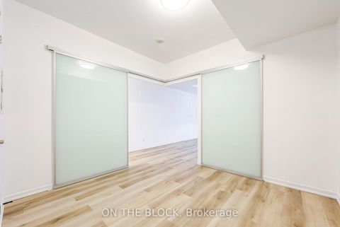 Photo 12 at 302 - 38 Joe Shuster Way, South Parkdale, Toronto