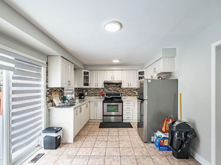 Photo 16 at 22 Beresford Crescent, Bram East, Brampton