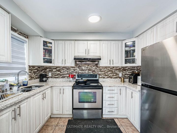 Photo 18 at 22 Beresford Crescent, Bram East, Brampton