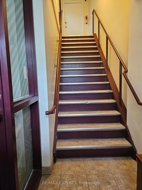 Photo 12 at 2 - 1270 Finch Avenue W, York University Heights, Toronto