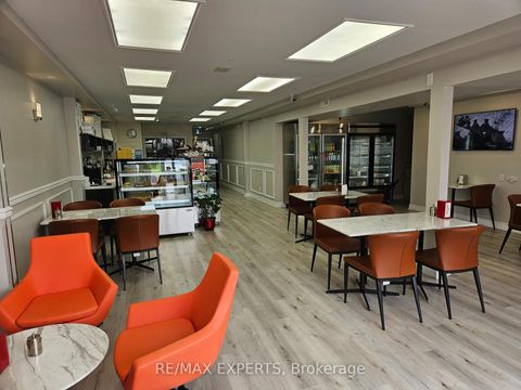 Photo 13 at 2 - 1270 Finch Avenue W, York University Heights, Toronto