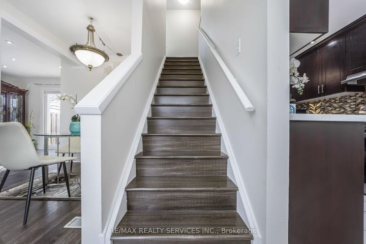 Photo 17 at 11 Juliette Square, Northgate, Brampton