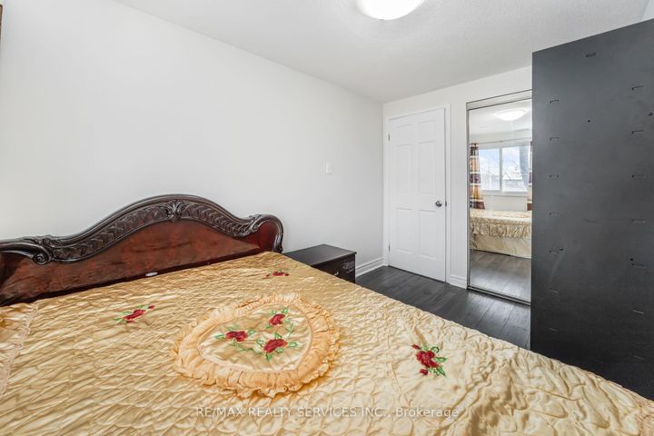 Photo 23 at 11 Juliette Square, Northgate, Brampton