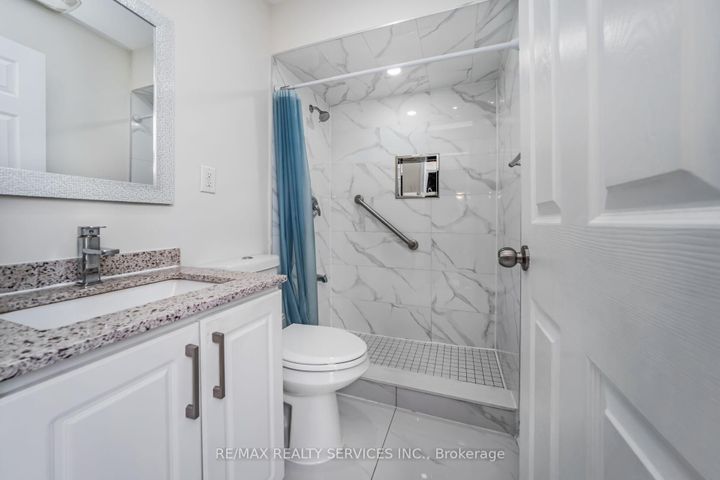 Photo 30 at 11 Juliette Square, Northgate, Brampton