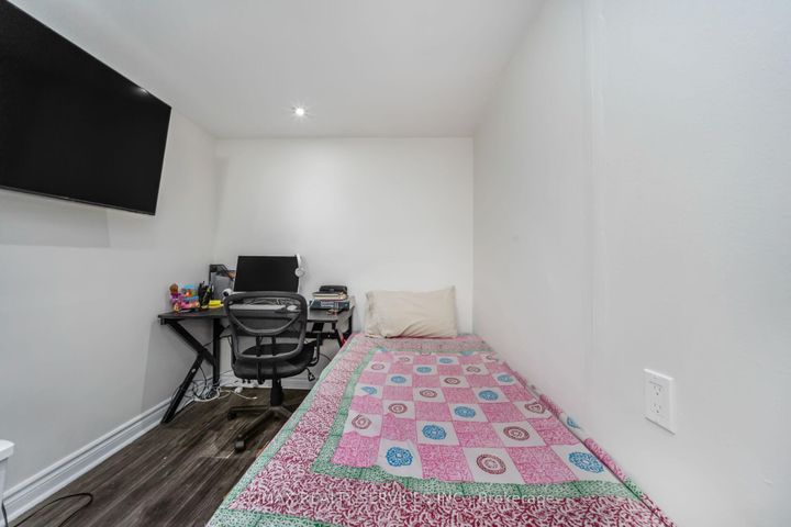 Photo 37 at 11 Juliette Square, Northgate, Brampton