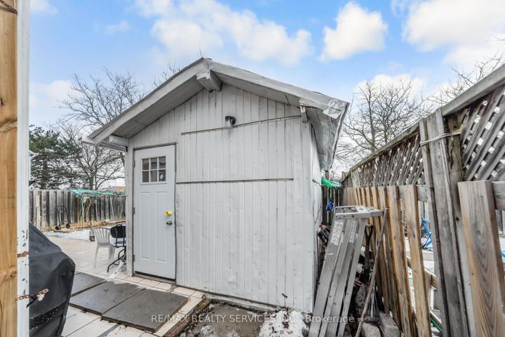 Photo 43 at 11 Juliette Square, Northgate, Brampton