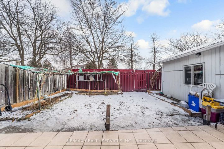 Photo 45 at 11 Juliette Square, Northgate, Brampton