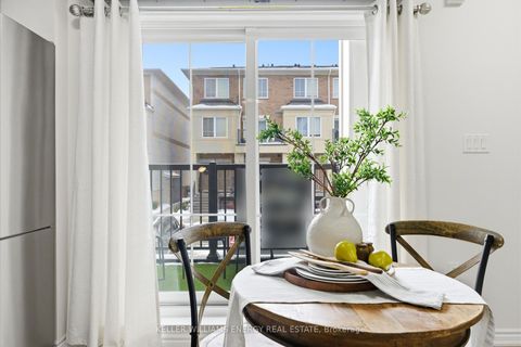 Photo 4 at 7 - 475 Beresford Path, Central, Oshawa