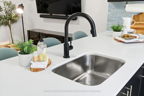 Photo 10 at 7 - 475 Beresford Path, Central, Oshawa