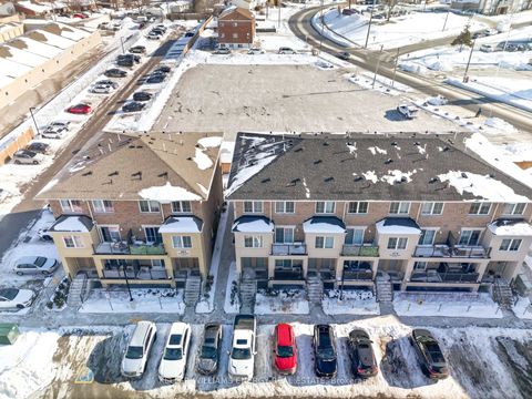 Photo 35 at 7 - 475 Beresford Path, Central, Oshawa