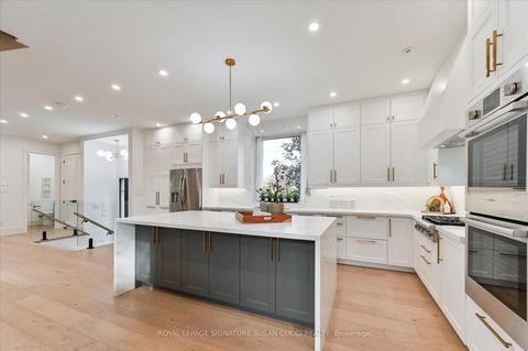 Photo 10 at 32 Treadway Boulevard, East York, Toronto