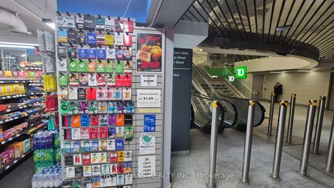 Photo 10 at 12 - 33 Bloor Street E, Bay Street Corridor, Toronto