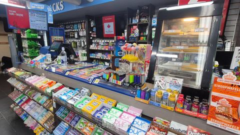 Photo 11 at 12 - 33 Bloor Street E, Bay Street Corridor, Toronto