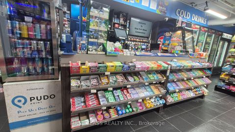 Photo 15 at 12 - 33 Bloor Street E, Bay Street Corridor, Toronto