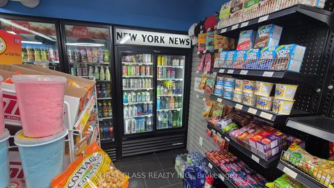 Photo 21 at 12 - 33 Bloor Street E, Bay Street Corridor, Toronto