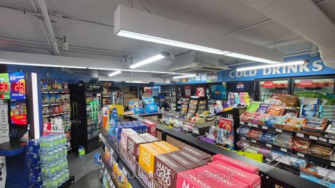 Photo 24 at 12 - 33 Bloor Street E, Bay Street Corridor, Toronto