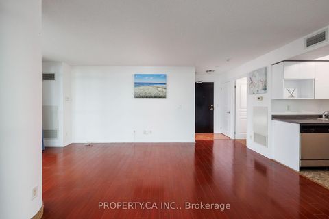 Photo 3 at 2011 - 18 Yonge Street, Waterfront Communities C1, Toronto