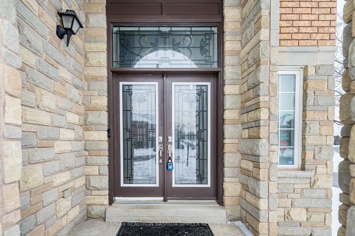 Photo 1 at 98 Ner Israel Drive, Patterson, Vaughan