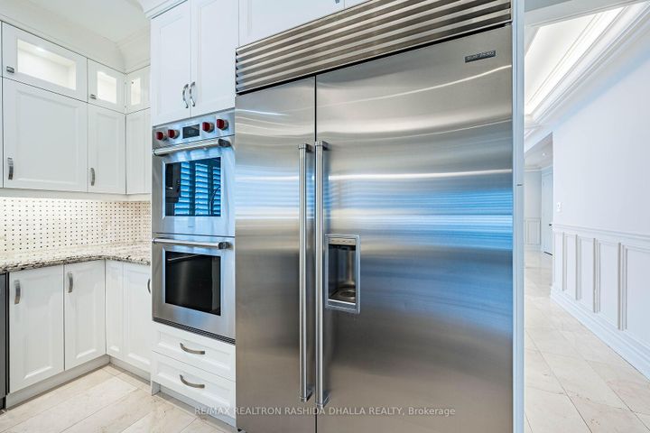 Photo 9 at 98 Ner Israel Drive, Patterson, Vaughan