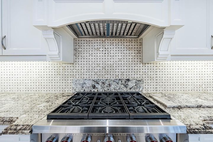 Photo 12 at 98 Ner Israel Drive, Patterson, Vaughan