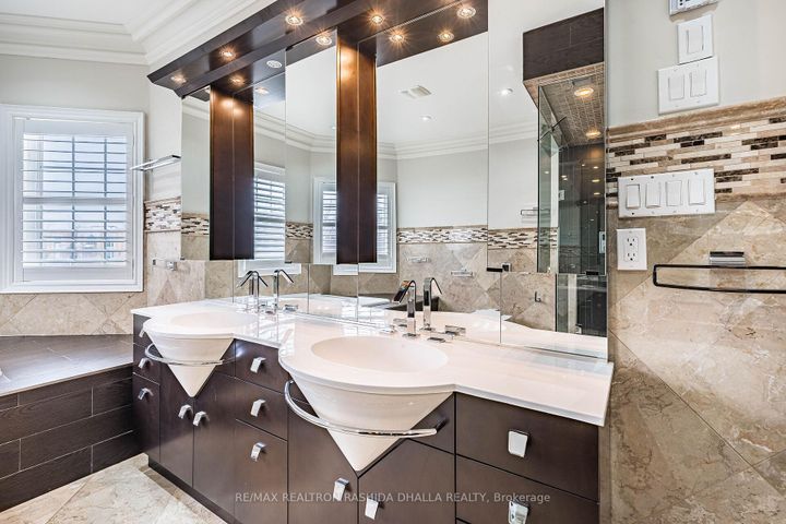 Photo 25 at 98 Ner Israel Drive, Patterson, Vaughan