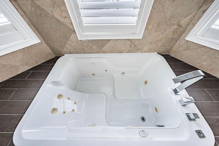 Photo 28 at 98 Ner Israel Drive, Patterson, Vaughan