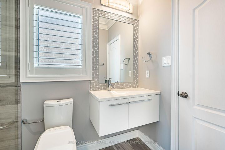 Photo 34 at 98 Ner Israel Drive, Patterson, Vaughan