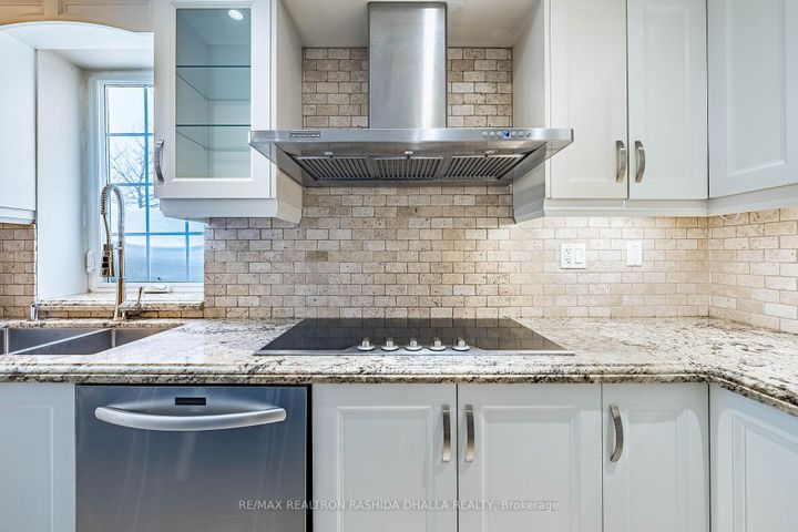 Photo 40 at 98 Ner Israel Drive, Patterson, Vaughan