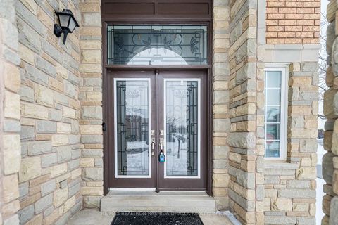 Photo 1 at 98 Ner Israel Drive, Patterson, Vaughan