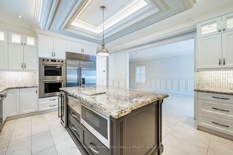 Photo 7 at 98 Ner Israel Drive, Patterson, Vaughan