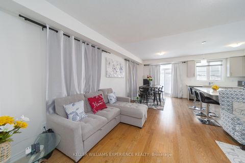 Photo 5 at 82 Phoenix Boulevard, Rural Barrie Southeast, Barrie