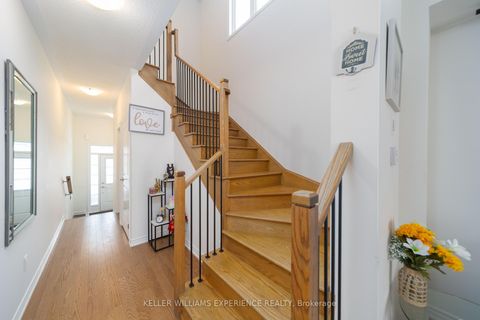 Photo 6 at 82 Phoenix Boulevard, Rural Barrie Southeast, Barrie