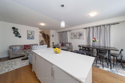 Photo 10 at 82 Phoenix Boulevard, Rural Barrie Southeast, Barrie