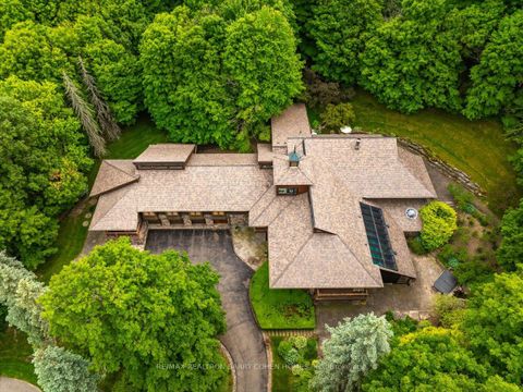 Photo 2 at 20 Woodsend Crescent, Aurora Estates, Aurora