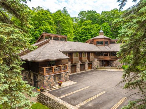 Photo 3 at 20 Woodsend Crescent, Aurora Estates, Aurora