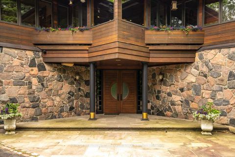 Photo 6 at 20 Woodsend Crescent, Aurora Estates, Aurora