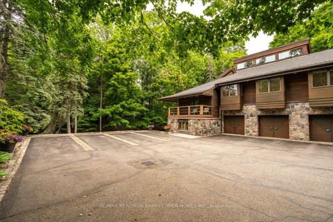 Photo 8 at 20 Woodsend Crescent, Aurora Estates, Aurora