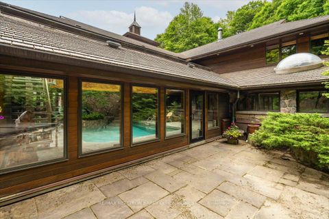 Photo 10 at 20 Woodsend Crescent, Aurora Estates, Aurora