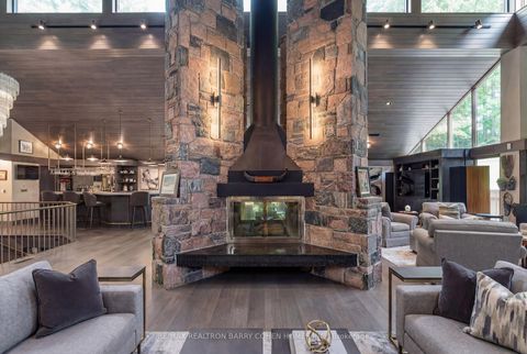 Photo 21 at 20 Woodsend Crescent, Aurora Estates, Aurora