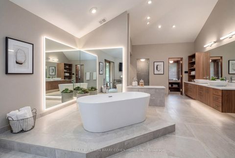 Photo 36 at 20 Woodsend Crescent, Aurora Estates, Aurora