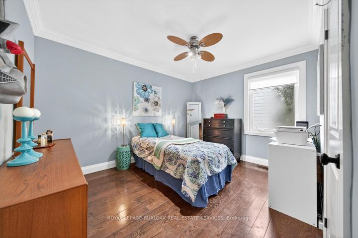 Photo 9 at 272 Goodram Drive E, Shoreacres, Burlington